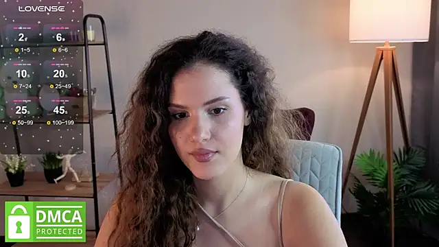 Lili_Torin Chat XXX in diretta