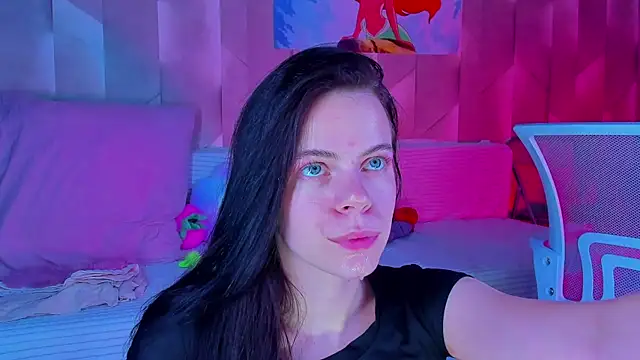 Chat +18 de Alanna_Pow ao vivo