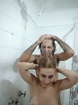 Show modela Garota_atrevida na web-kameri