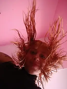 Garota_atrevida Webcam Show