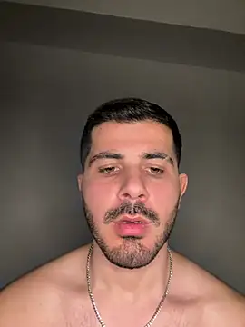 Kissbiceps Adlı Modelin Web Kamerası Şovu