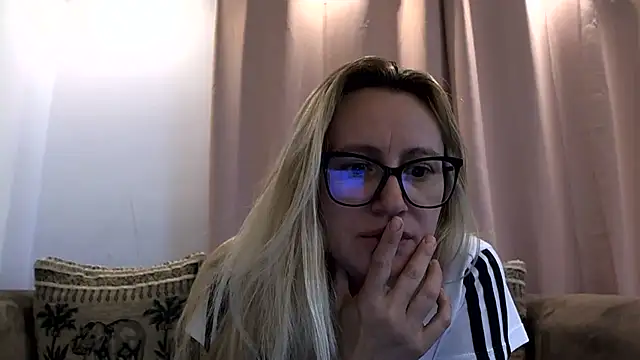 Nataly_Rosy Obrolan Langsung XXX
