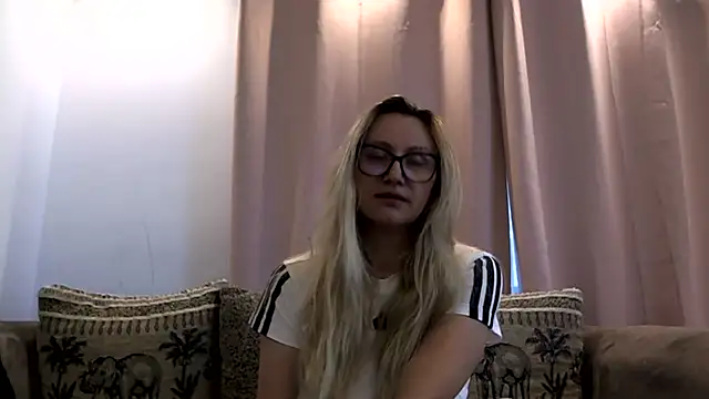 Nataly_Rosy's Live XXX Chat