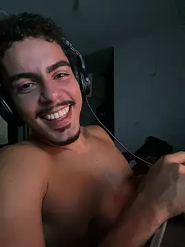 Show modela menoquarenta na web-kameri