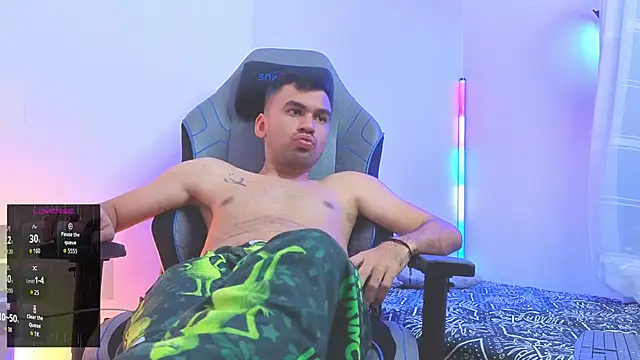 Webkamerová show HAMILTONG12