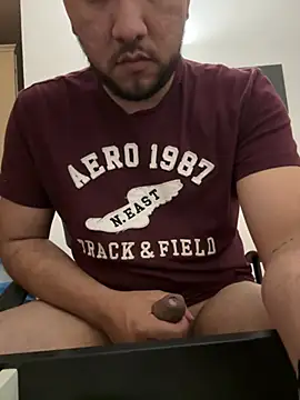 latinocalientehot 在線直播表演