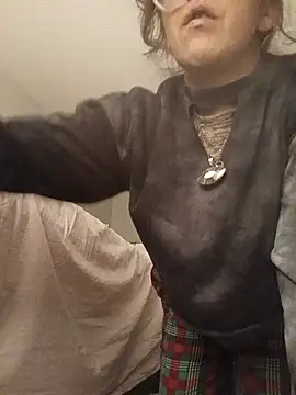 shyshyonez Show in webcam