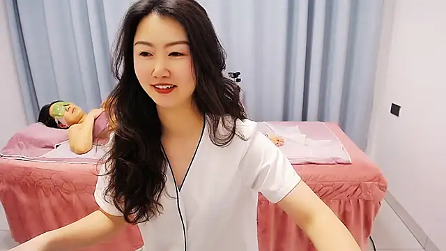 anne2026 Show in webcam