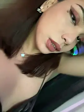 Pokazy przed kamerką – SideChick_Bunny