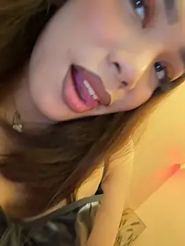 SideChick_Bunny's Webcam Show