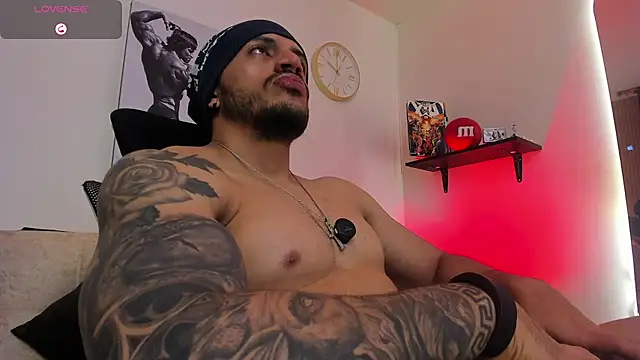 LiamReigns_ Pertunjukan Webcam