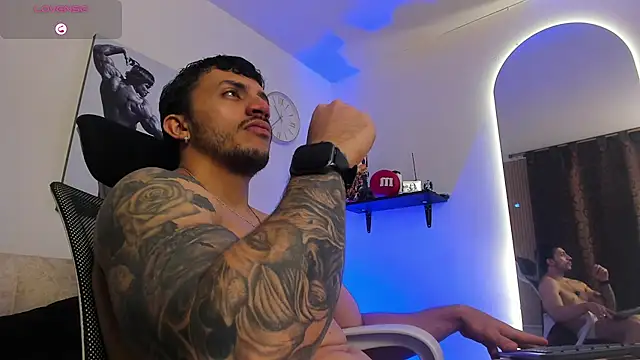 LiamReigns_ Pertunjukan Webcam