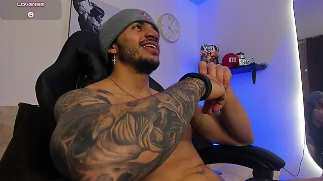 แชท XXX สดของ LiamReigns_