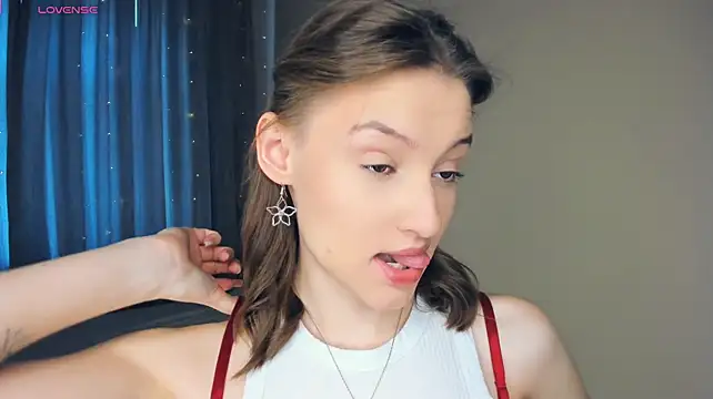 LianneBynon Шоу с уебкамера