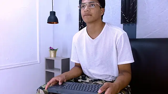 MaxWyatt_ Webcam show