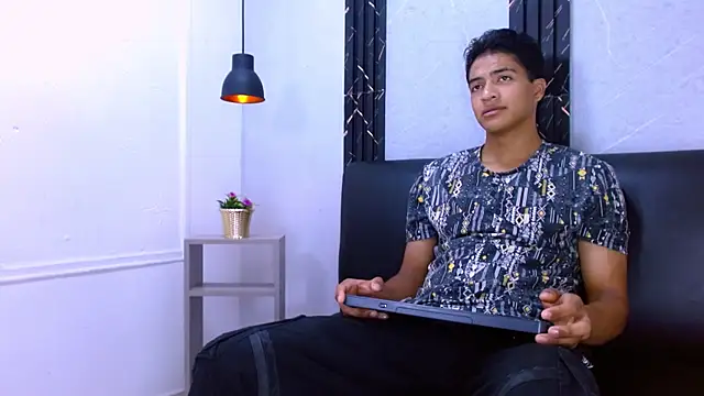 MaxWyatt_ 在線直播表演