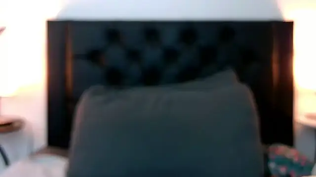 NatalyGuzman26's Live XXX Chat