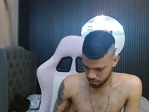 Show modela chacorta_ na web-kameri