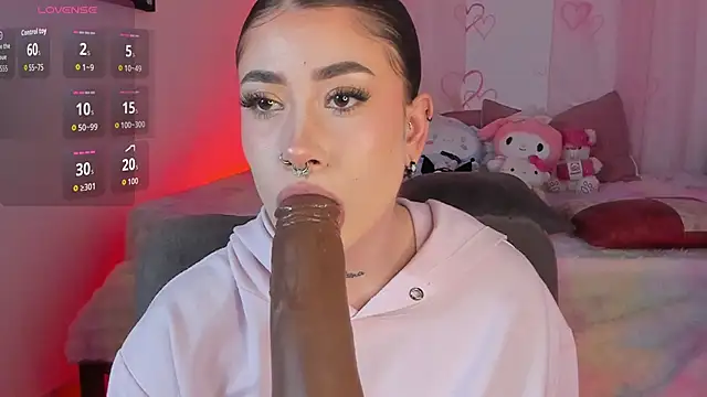 Tamara_uwuのウェブカメラショー