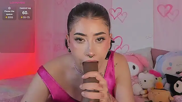 Tamara_uwuのウェブカメラショー