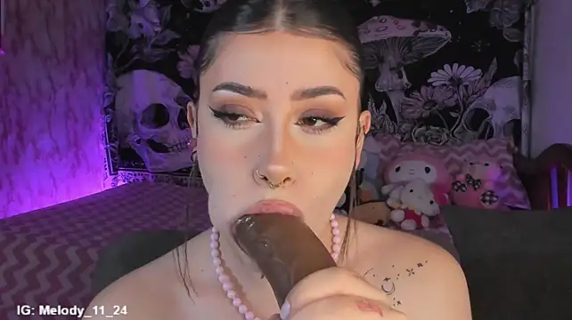 Tamara_uwu Show in webcam