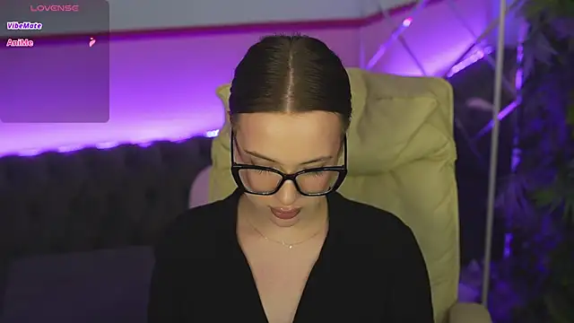 Webkamerová show OliviaMoore_