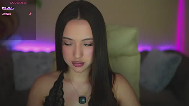 Вебкам-шоу OliviaMoore_