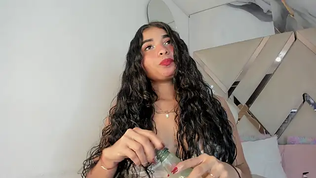 دردشة honeyhtx الجنسية المباشرة