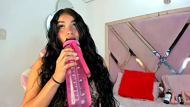 Chat +18 de honeyhtx ao vivo