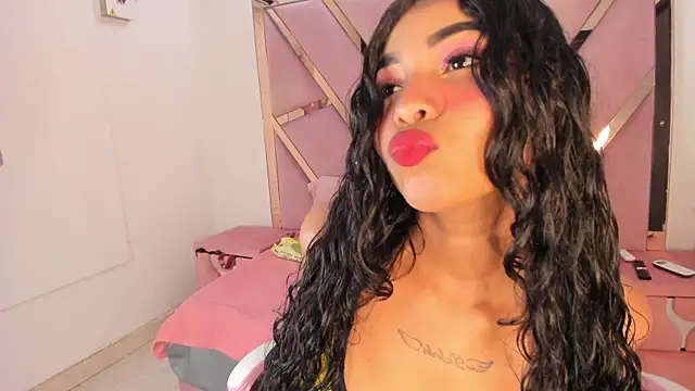Chatroom XXX en direct de honeyhtx