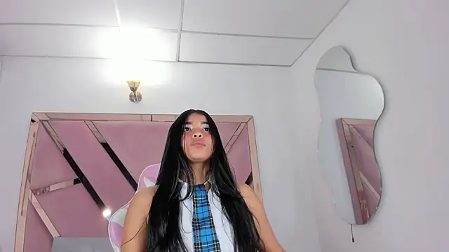 צ'אט XXX בשידור חי של honeyhtx