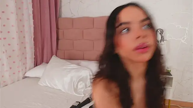 BambiRoses Adlı Modelin Web Kamerası Şovu