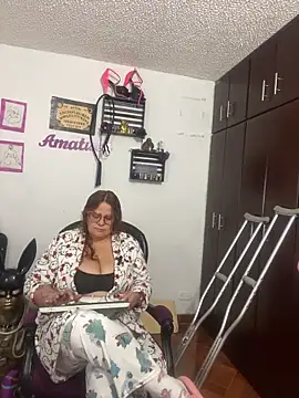 KimmyDark1's Webcam Show