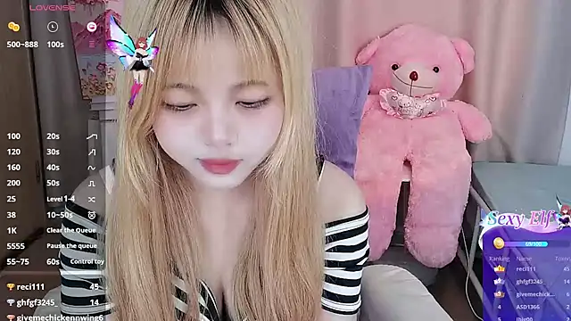 -Anya-666- Live chatroom