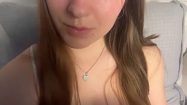 Lucyschickt's Live XXX Chat
