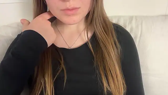 Chat +18 de Lucyschickt ao vivo