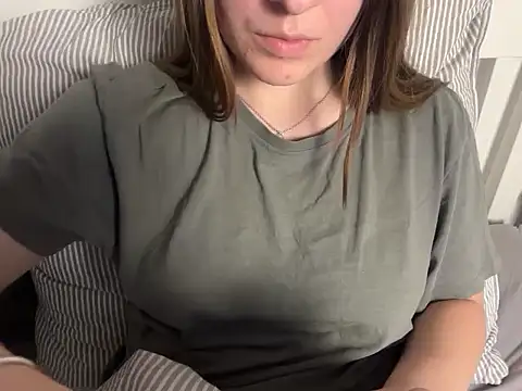Lucyschickt 라이브 XXX 채팅
