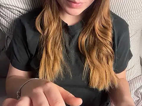 Lucyschickt's Live XXX Chat