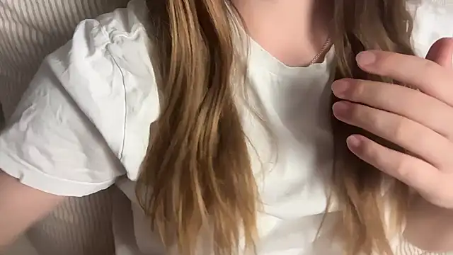 Lucyschickt's Live XXX Chat