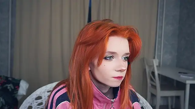 Show modela TarynPalek na web-kameri