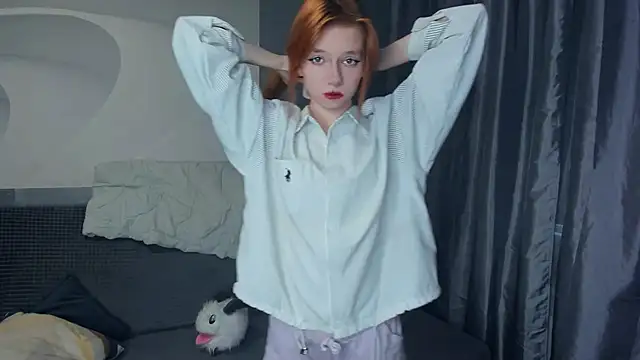Show modela TarynPalek na web-kameri