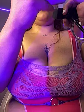 kylievoosx's Webcam Show