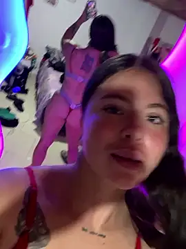 Scarlet_Rosexx's Live XXX Chat