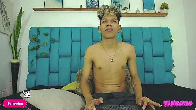 Stephen_Angel Pertunjukan Webcam