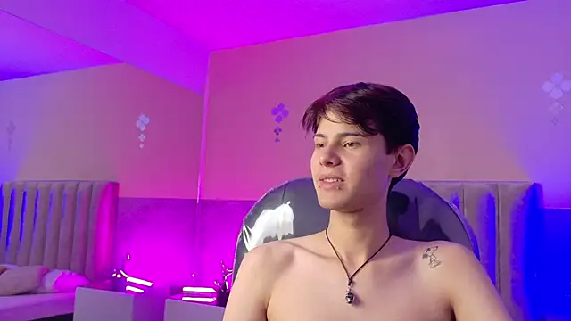 Derek_Sinn Live XXX-chat