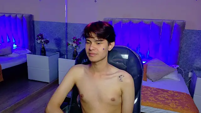 Derek_Sinn Webcamshow