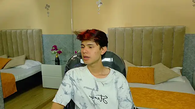 Derek_Sinn Adlı Modelin Web Kamerası Şovu