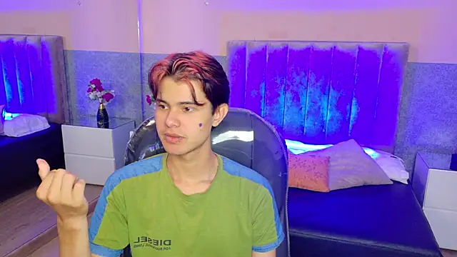 Webkamerová show Derek_Sinn