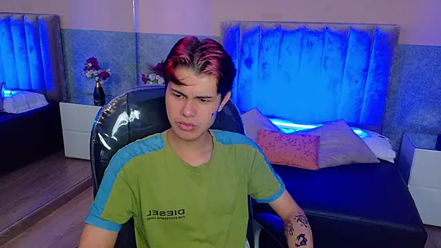 Derek_Sinn's Webcam Show