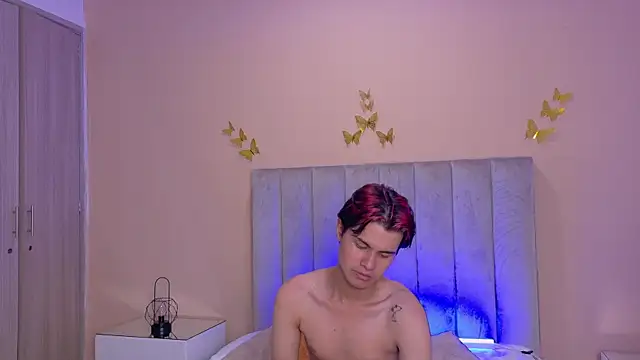 Derek_Sinn Show in webcam